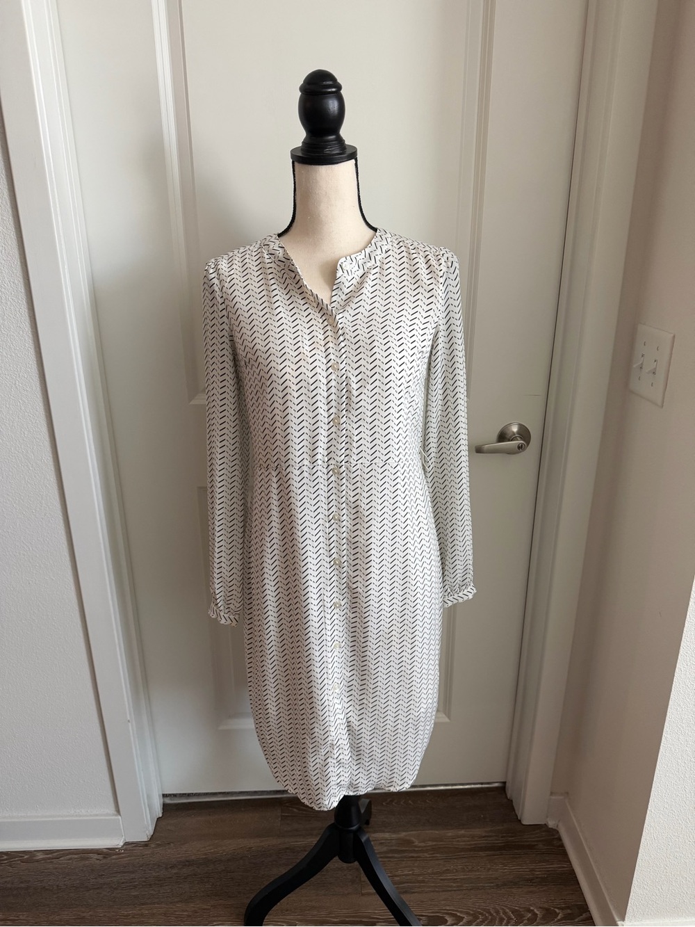 Banana Republic White Long-Sleeve Chevron Shirt Dress